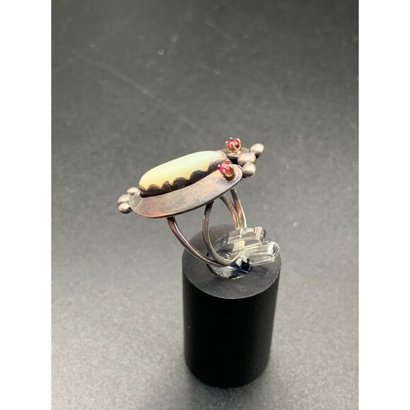 Sterling Silver MOP Native Ring Signed JN Size 5.75 Altered with 2 Added Rubies - Picture 4 of 9
